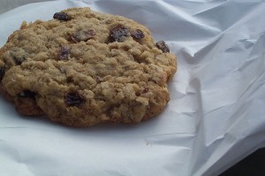 Cookies à l'ancienne aux raisins, noix et avoine façon Laura Todd2
